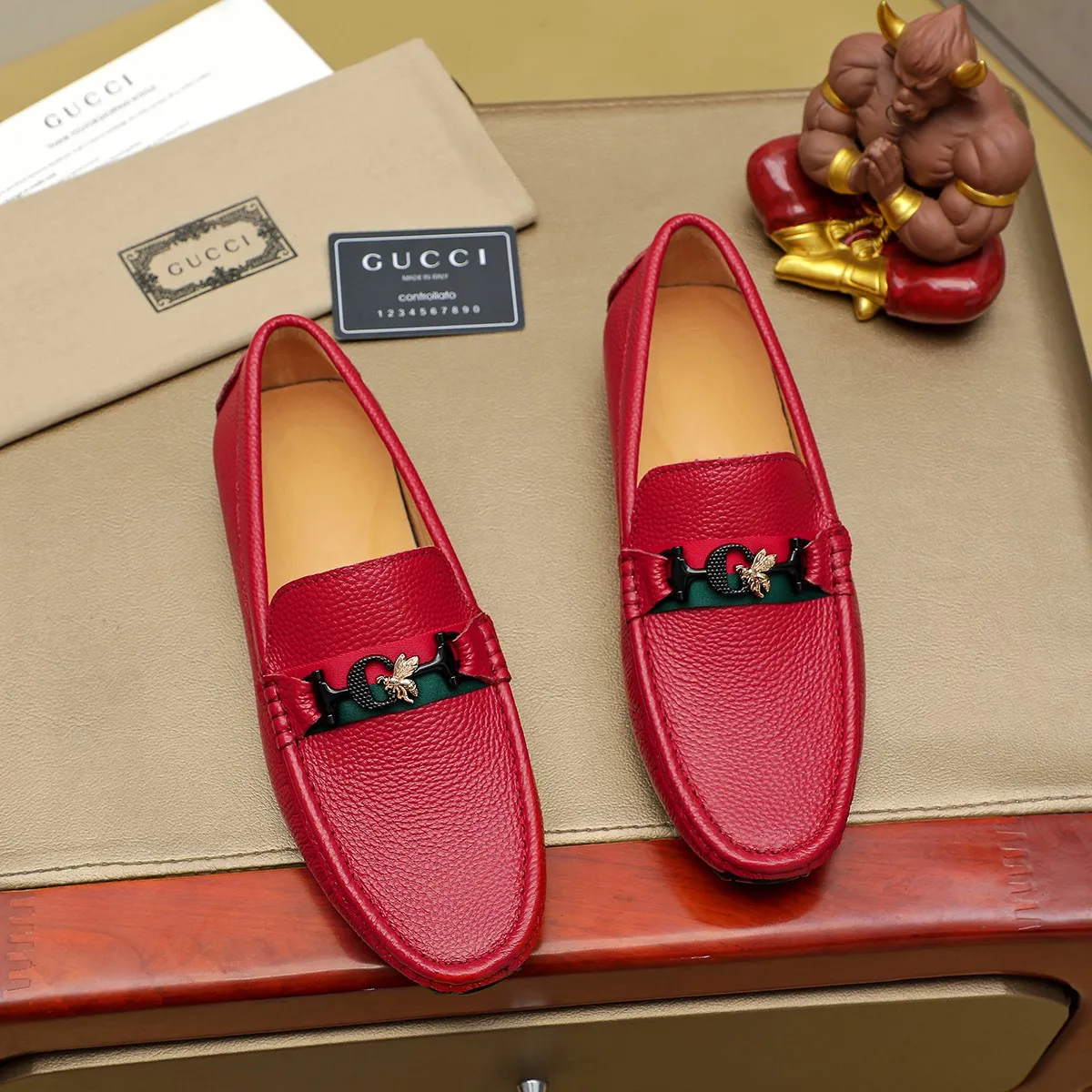 Men's shoes 💰360💰💰GUCCI Gucci official website synchronizes the latest model 🛃The upper is made of imported cowhide, 🐷leather lining, rubber outsole, 🎩🎩top-notch handcrafted workmanship with fine stitches and threads🔍definitely satisfy those perfectionist men who pursue high luxury quality 👏 Colors available! Code number 38-45 Large quantity in stock
